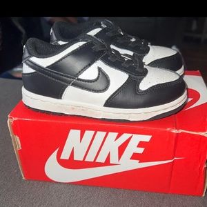 Nike panda dunk low toddler size 9c